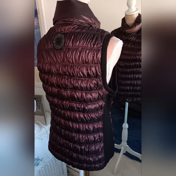Calvin Klein~Women's Performance Down Quilted Purple Black Puffer Vest - Picture 9 of 12
